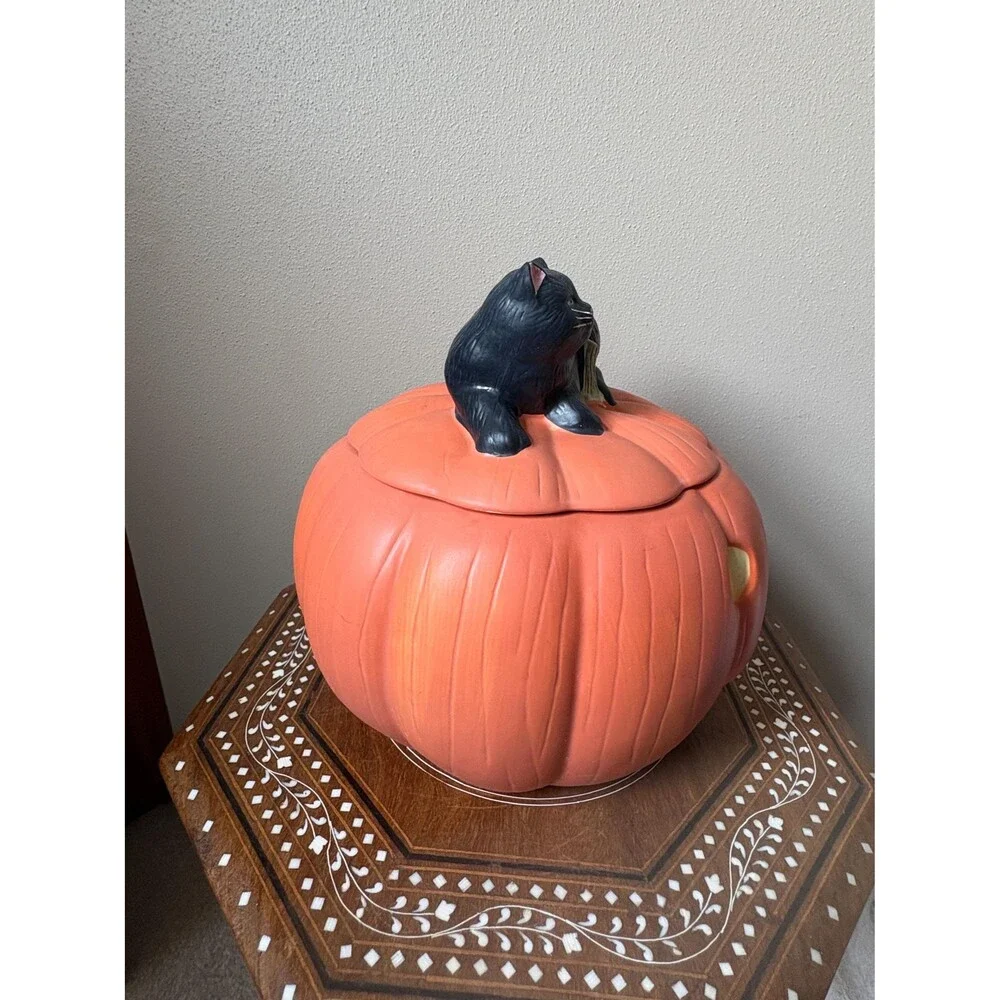 Unbranded pumpkin wear